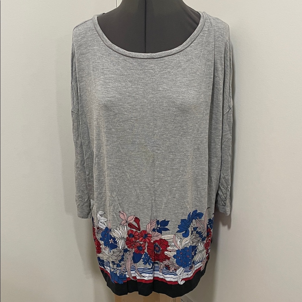 Liz Claiborne Woman Gray Top with Red and Blue Floral Design